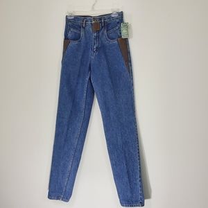 NWT Le Chateau Vintage Jeans Size 28 but more like 26